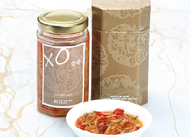 Pre-order Royal Park Hotel’s superior Chinese products including the signature homemade sauces to share the authentic flavours with your loved ones. 