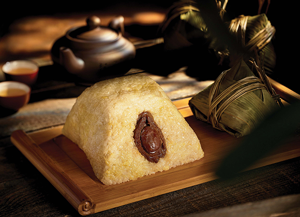 米芝蓮一星中菜廳萬豪金殿首度推出端午糉子禮盒，包含兩款口味，讓客人盡嚐傳統滋味，歡度端午。