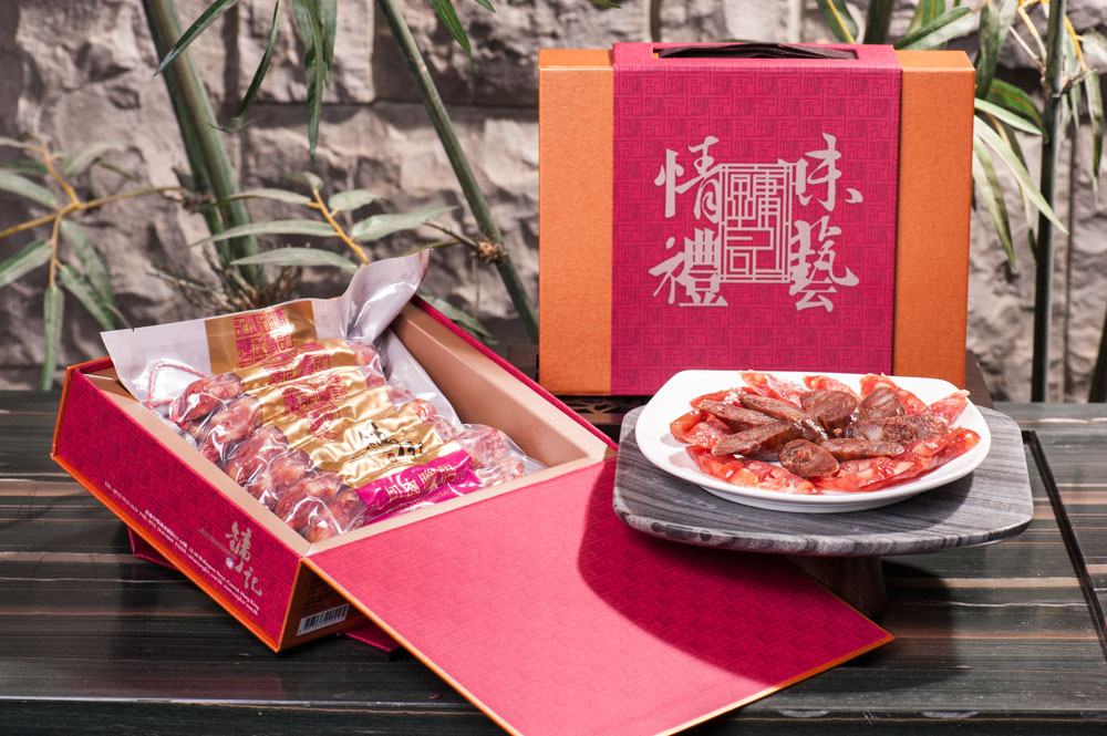 Selecting finest ingredients is always Yung Kee’s promise! It is definitely your best choice of our homemade souvenirs to share anytime and anywhere with your beloved.